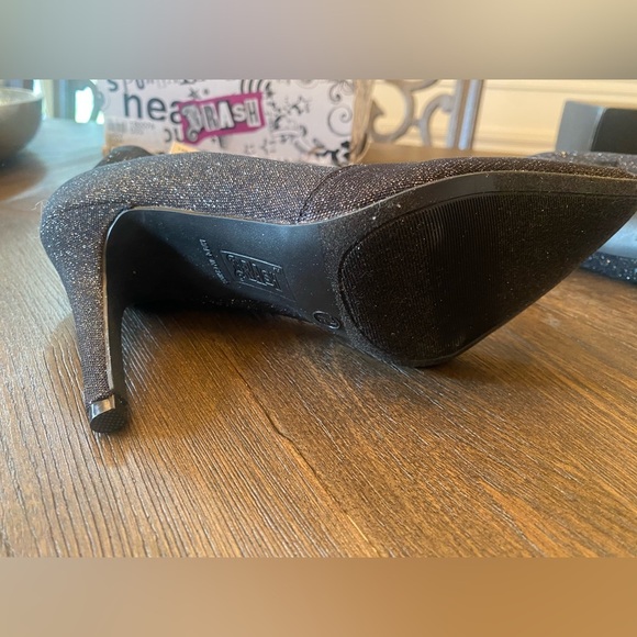 Drash Black Ankle Boots - Picture 3 of 6